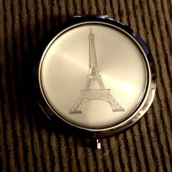 ❤️FINAL REDUCTION GREAT MOTHERS DAY GIFT!!!! EIFFEL TOWER COMPACT MIRROR - Picture 1 of 3